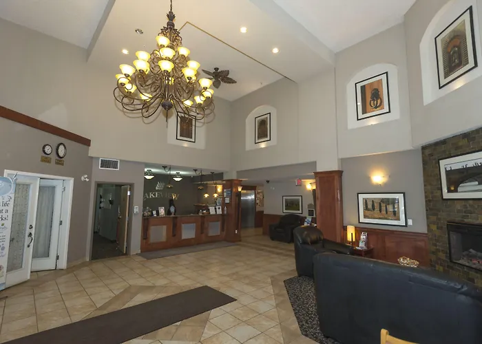 Lakeview Inns & Suites - Fort Nelson