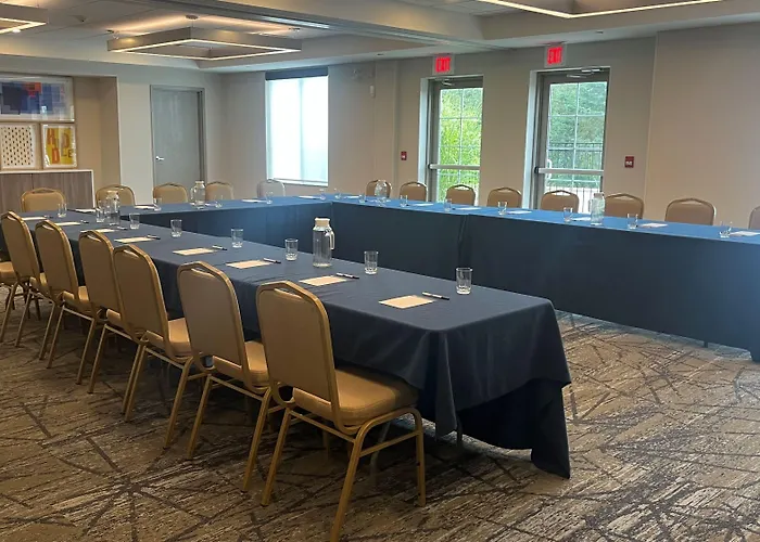 Holiday Inn Express & Suites Huntsville By Ihg