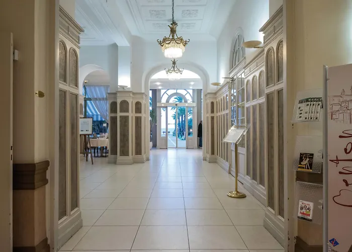 Hôtel Vacances Bleues Royal Westminster