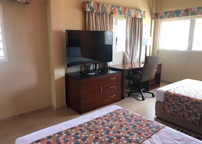 Carl'S Unique Inn & Conference Facilities