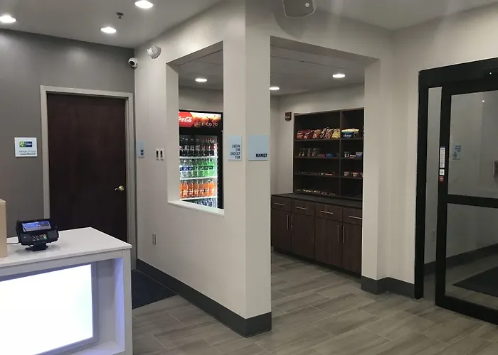 Holiday Inn Express Hotel & Suites Canton By Ihg