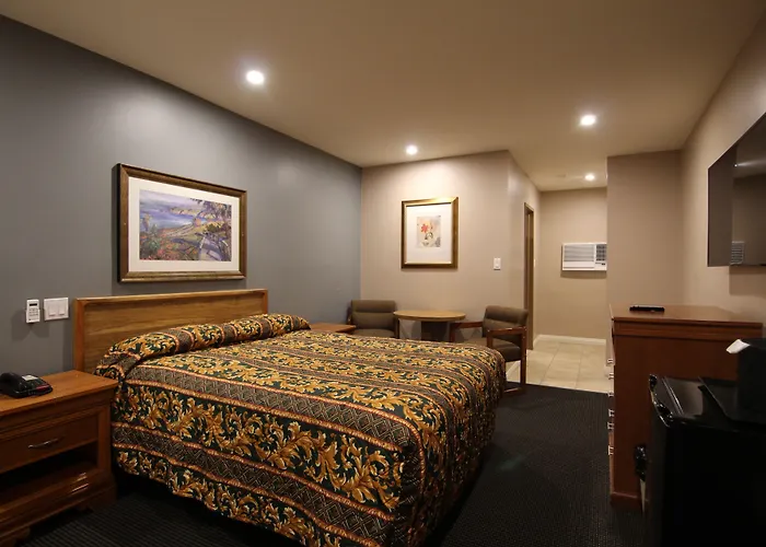 Dunes Inn - Wilshire (Adults Only)