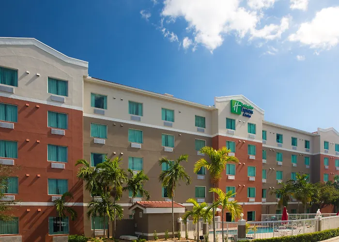 Holiday Inn Express & Suites Pembroke Pines-Sheridan St By Ihg