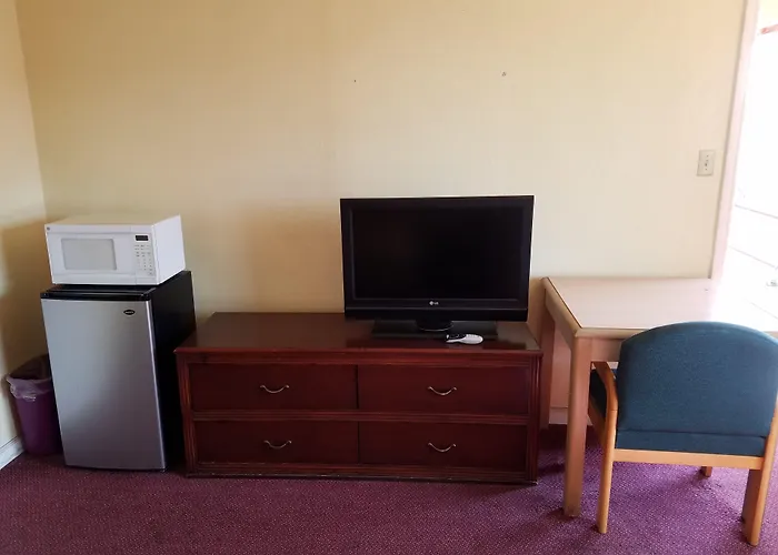 Classic Inn And Suites