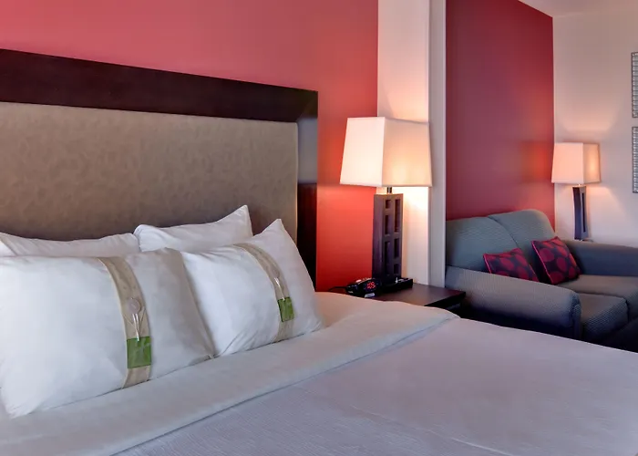 Holiday Inn & Suites Bakersfield By Ihg