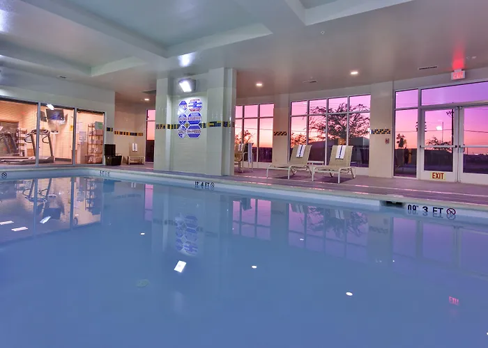Holiday Inn & Suites Bakersfield By Ihg