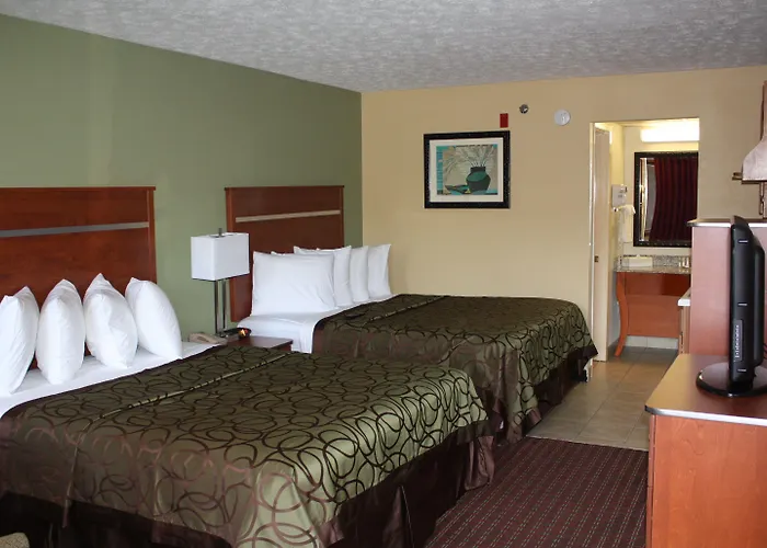 Baymont By Wyndham Pigeon Forge Near Island Drive