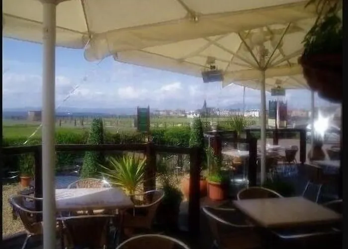 Lauriston Hotel