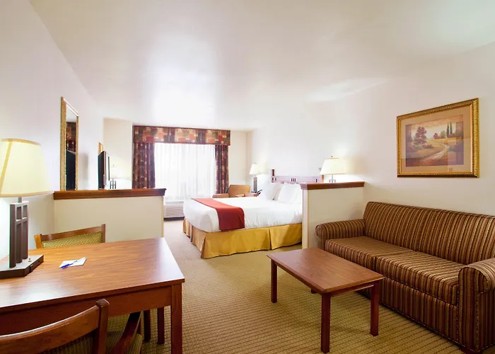 Holiday Inn Express Hotel & Suites Mattoon By Ihg