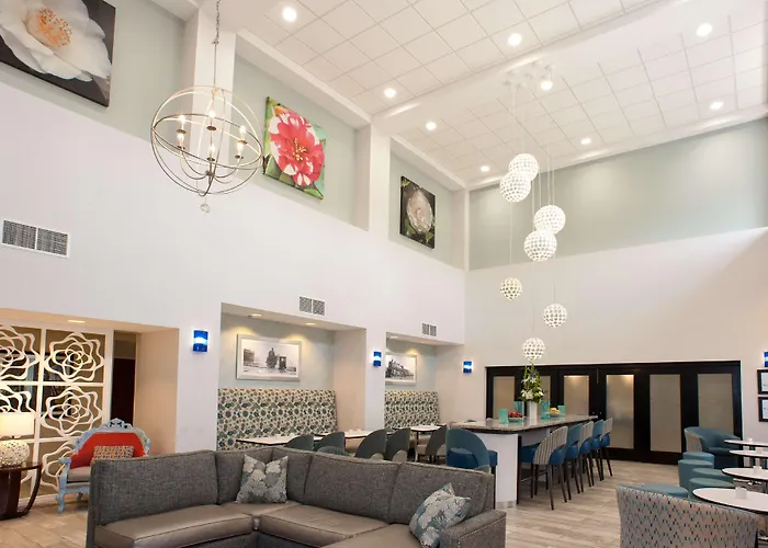 Hampton Inn & Suites Mccomb