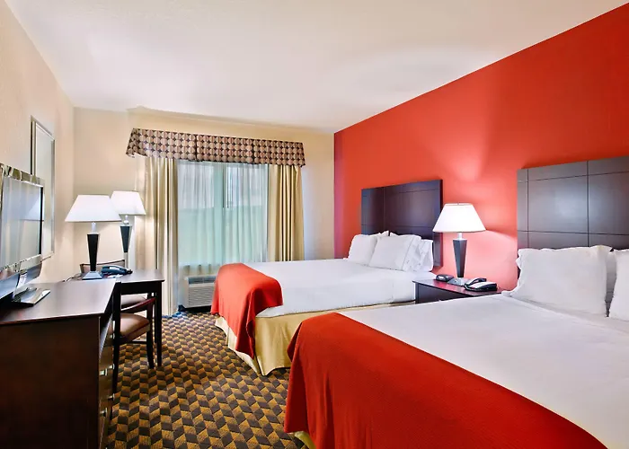 Holiday Inn Express & Suites Malvern By Ihg