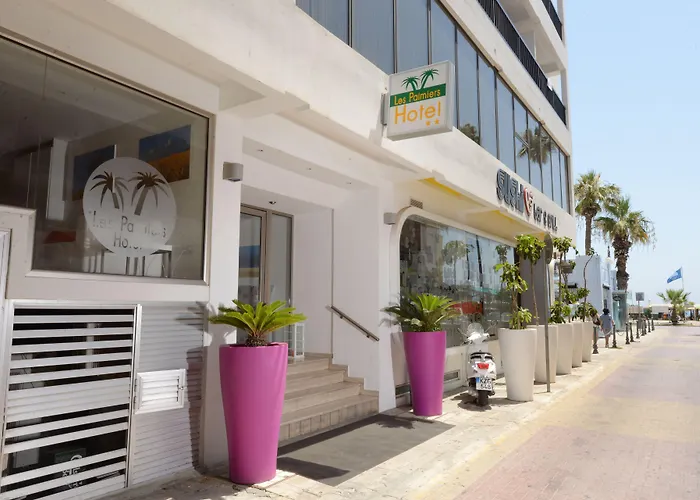 Les Palmiers Beach Boutique Hotel & Luxury Apartments Larnaka