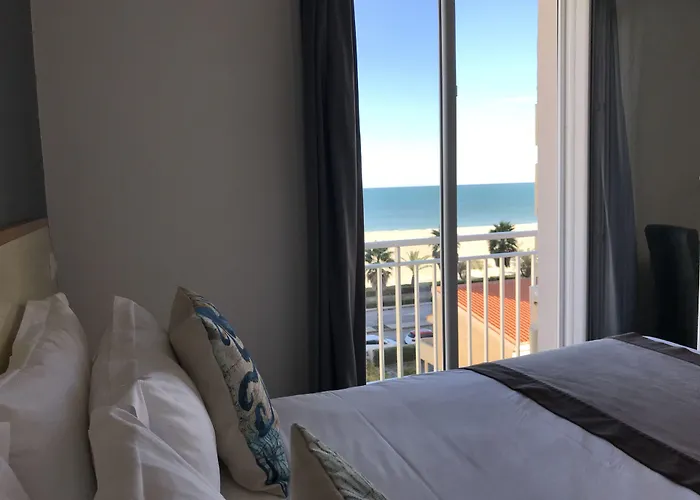 Le Regina Hotel Et Restaurant Canet-Plage