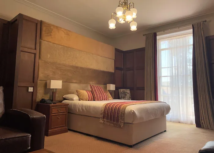 Alton House Hotel