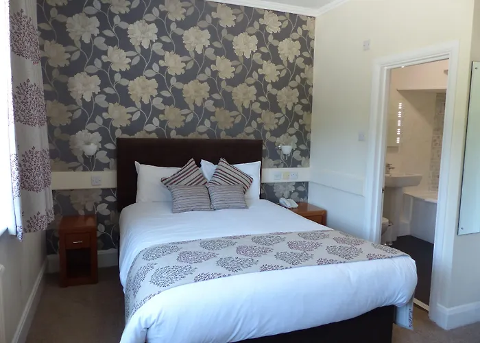 Farnham House Hotel