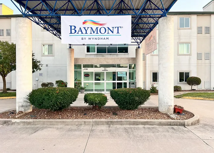 Baymont By Wyndham Kingdom City