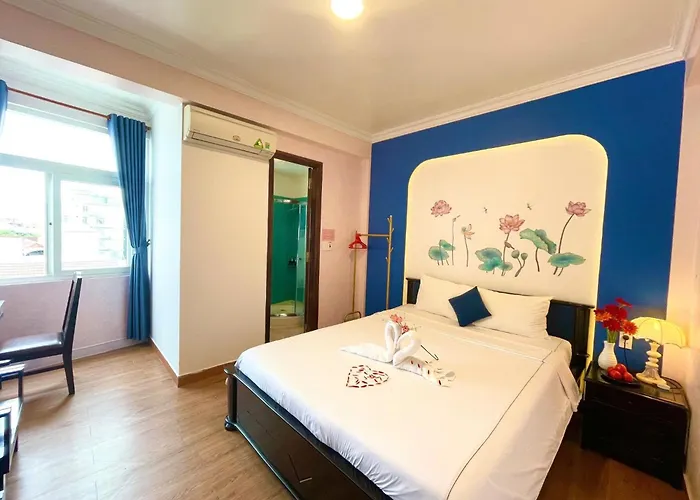 Pink Lotus Hotel Hue