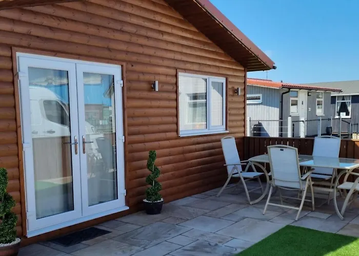 Captivatingly Stunning 2-Bed Chalet In Bridlington