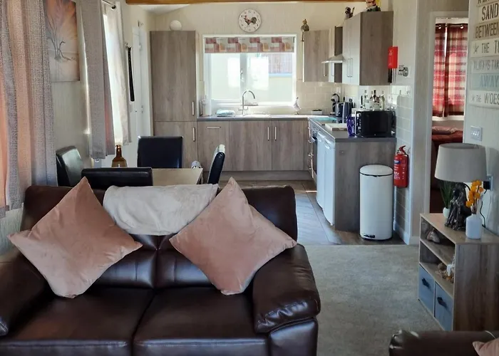 Captivatingly Stunning 2-Bed Chalet In Bridlington