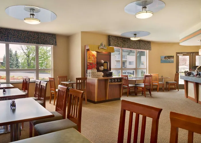 Ramada By Wyndham Nanaimo