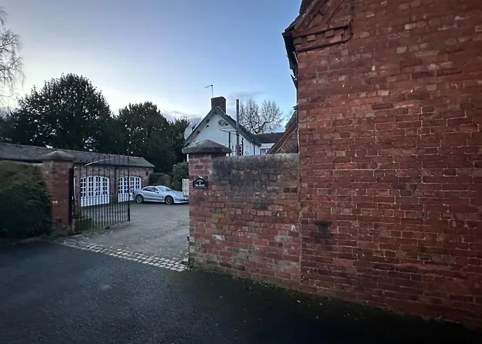 Holly Cottage