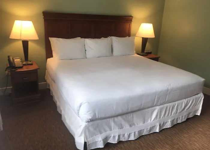 Admiral'S Inn Resort