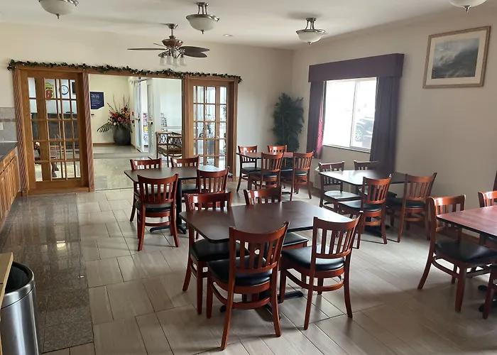 Super 8 By Wyndham Salina