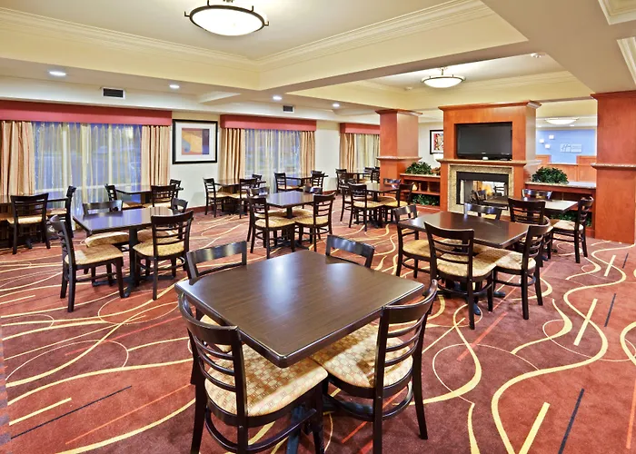 Holiday Inn Express And Suites Sumner By Ihg