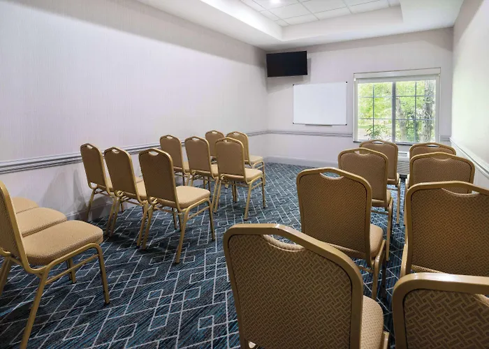 La Quinta Inn & Suites By Wyndham Norfolk