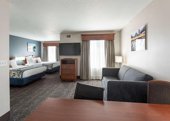 Grandstay Hotel & Suites Downtown Sheboygan
