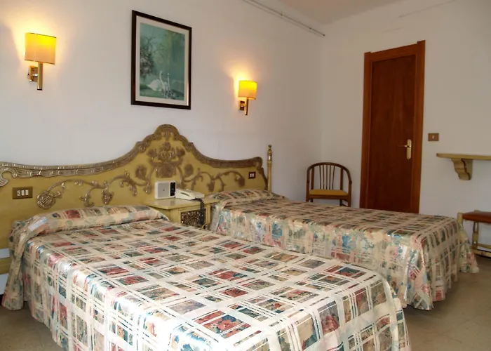 Hotel Hostal Del Sol