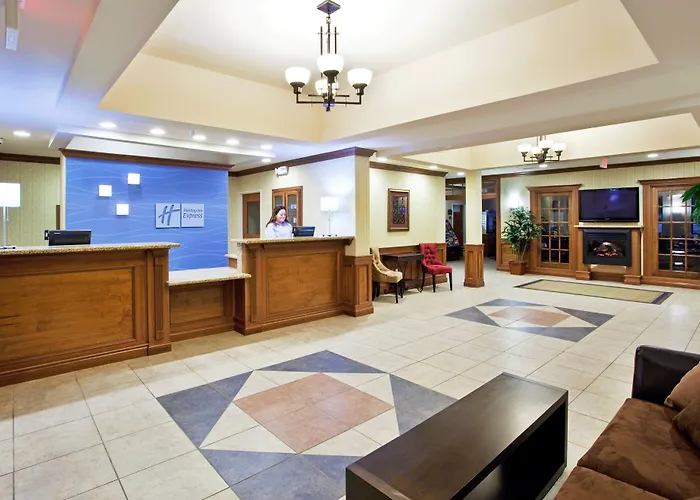 Holiday Inn Express Hotel & Suites Howell By Ihg
