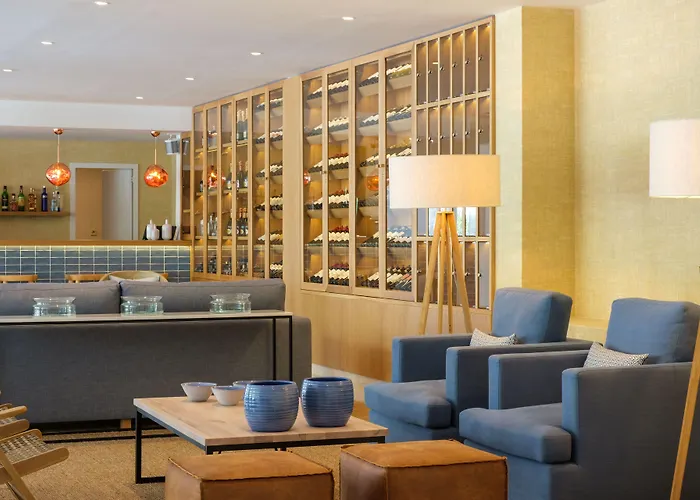 Malibu Foz Hotel - La Maison Younan