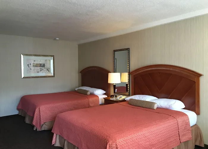 Royal Pacific Motor Inn