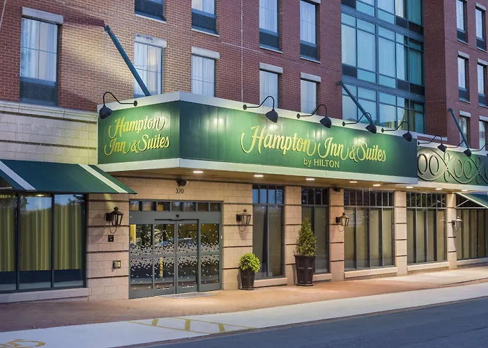Hampton Inn & Suites Little Rock-Downtown