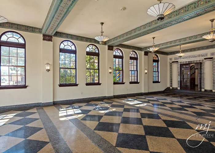 Hotel Seville