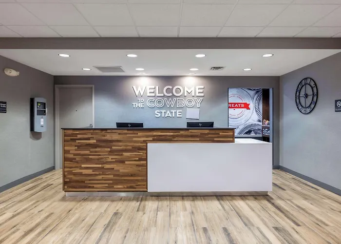 Newly Renovated-Hampton Inn & Suites Casper