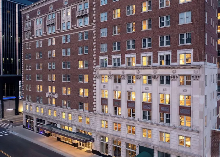 Doubletree Suites By Hilton Hotel Detroit Downtown - Fort Shelby