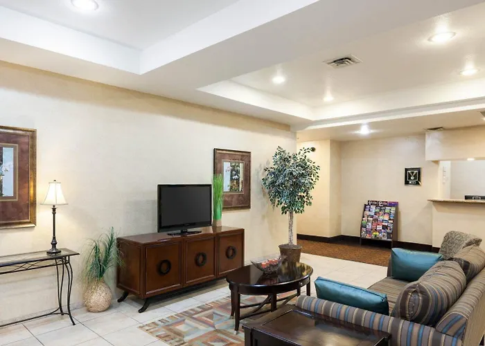 Comfort Inn & Suites Regional Medical Center