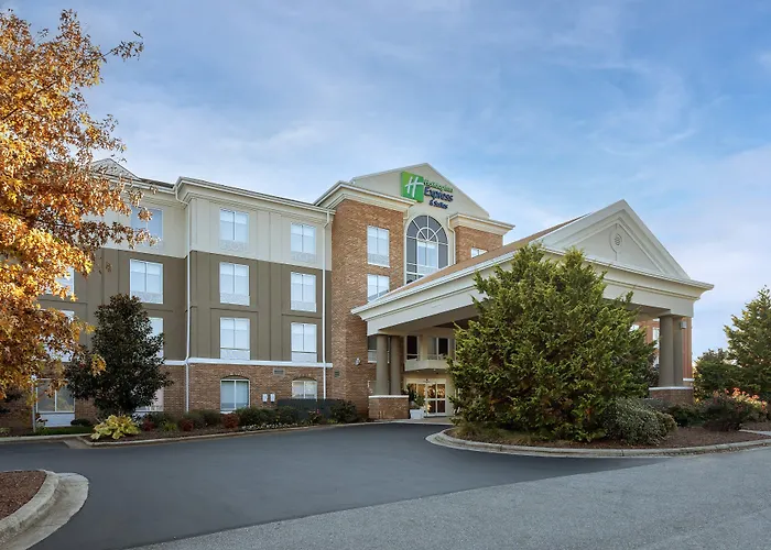 Holiday Inn Express & Suites Greensboro - Airport Area By Ihg