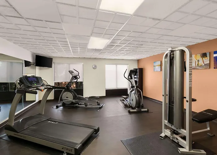 Comfort Suites Commerce