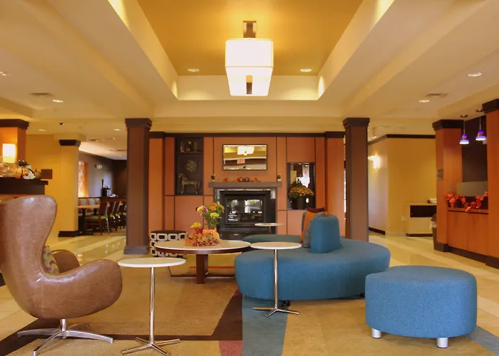 Fairfield Inn And Suites By Marriott Seymour