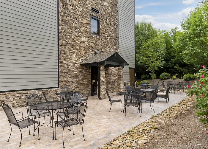 Brookstone Lodge Near Biltmore Village, An Ascend Collection Hotel