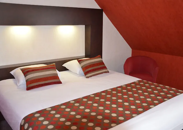 Logis Golfe Hotel