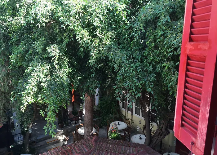 Kiniras Traditional Hotel & Restaurant