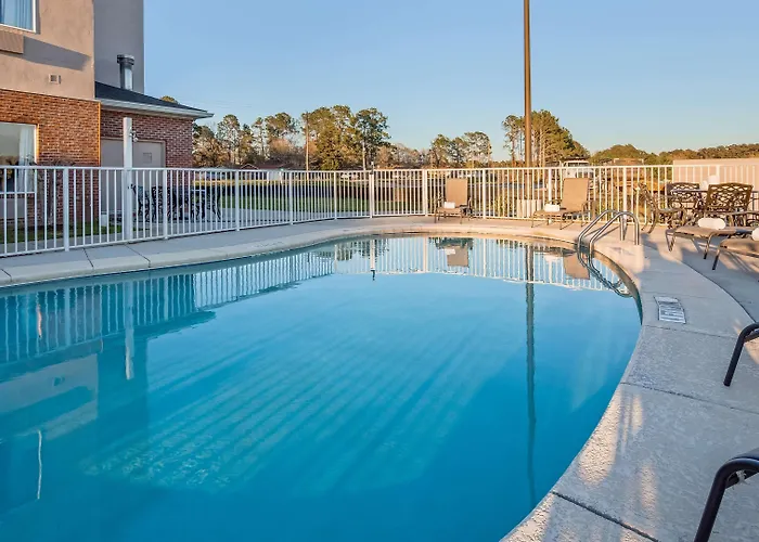 Best Western Dothan Inn & Suites
