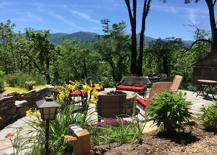 Oak Hill On Love Lane Bed And Breakfast Inn
