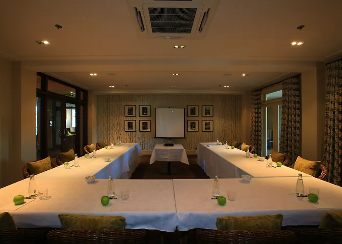 Distinction Te Anau Hotel & Villas