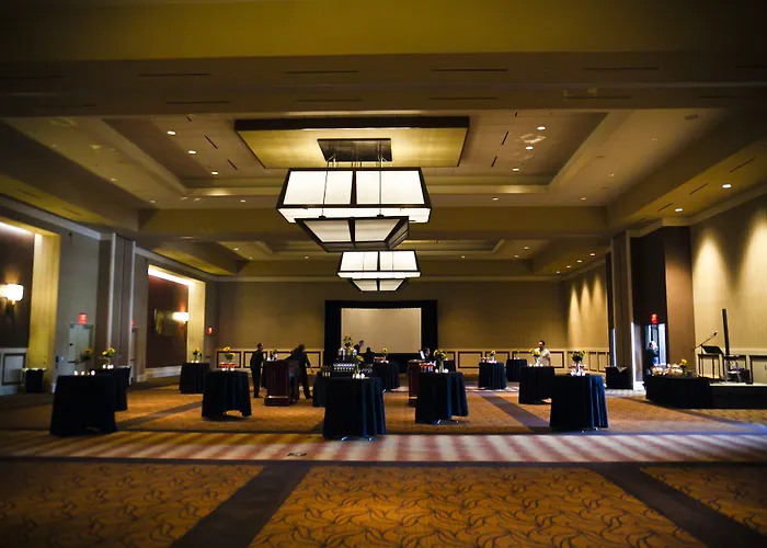Overton Hotel And Conference Center