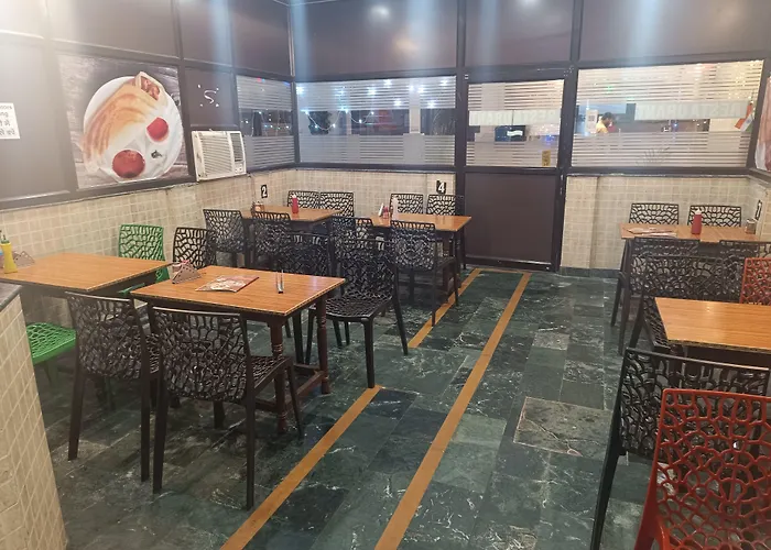 Hotel Sidhartha Walking Distance From Tajmahal